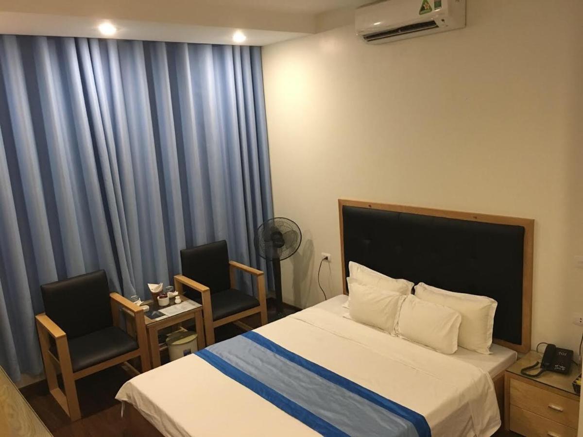 Van Lung Hotel Royal מראה חיצוני תמונה