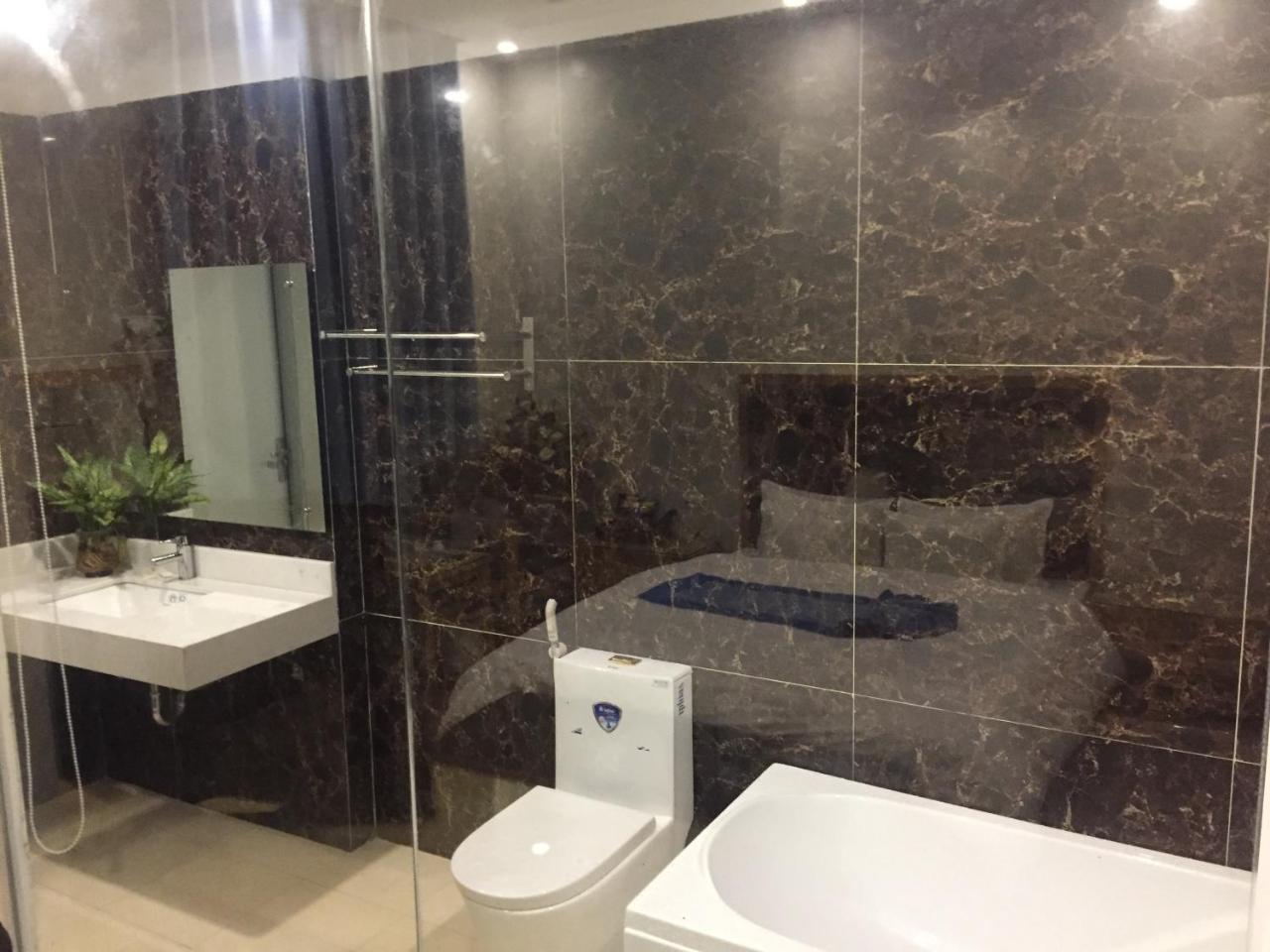 Van Lung Hotel Royal מראה חיצוני תמונה