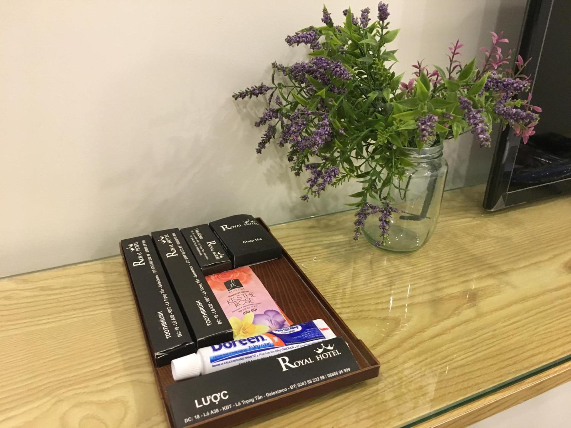 Van Lung Hotel Royal מראה חיצוני תמונה