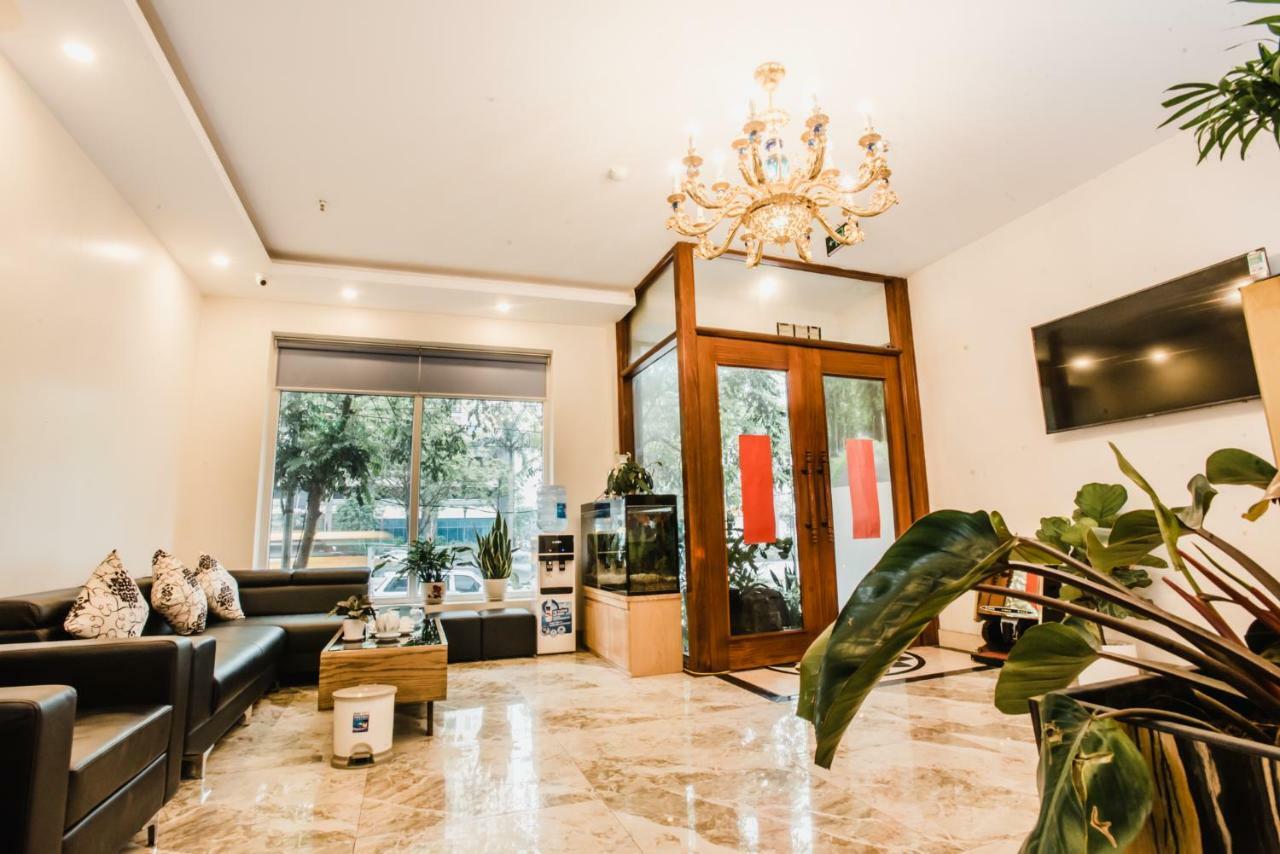 Van Lung Hotel Royal מראה חיצוני תמונה