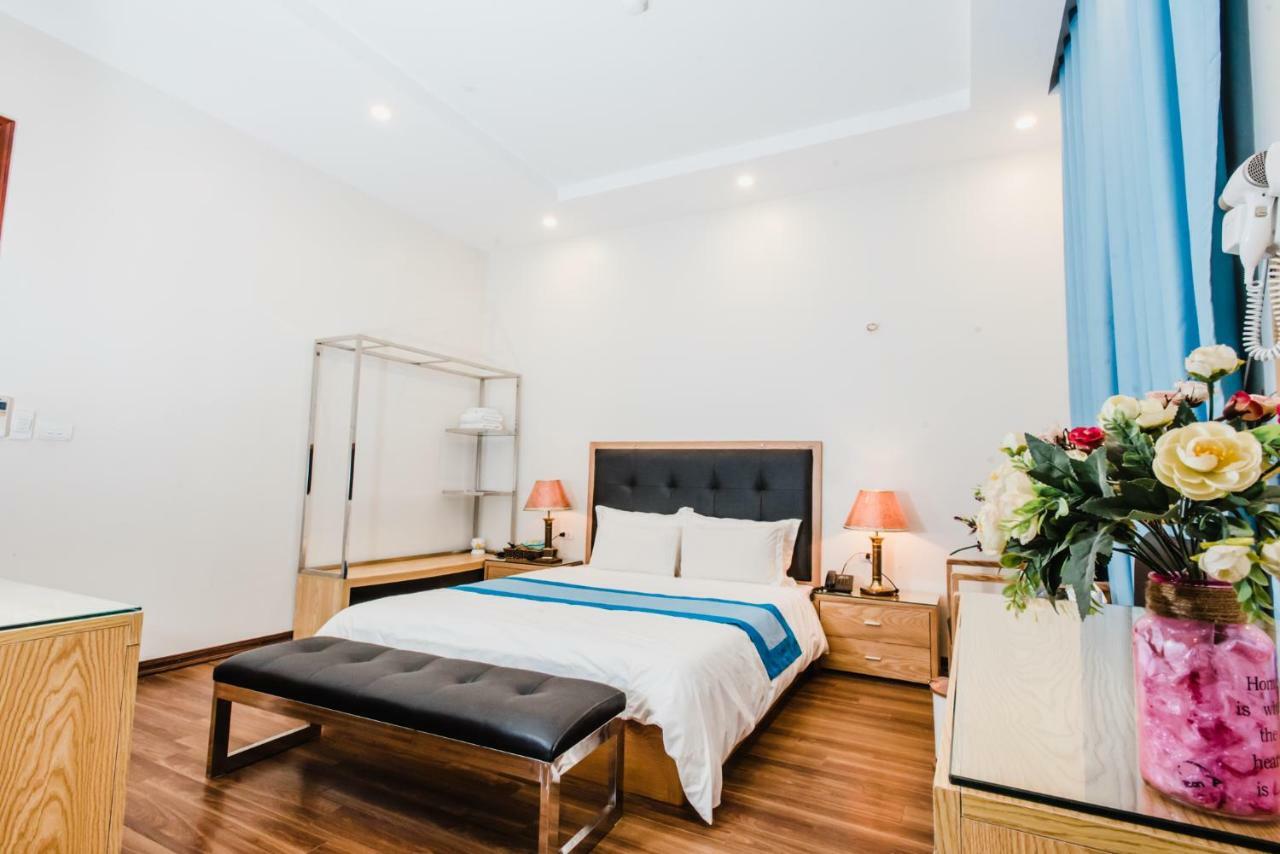 Van Lung Hotel Royal מראה חיצוני תמונה
